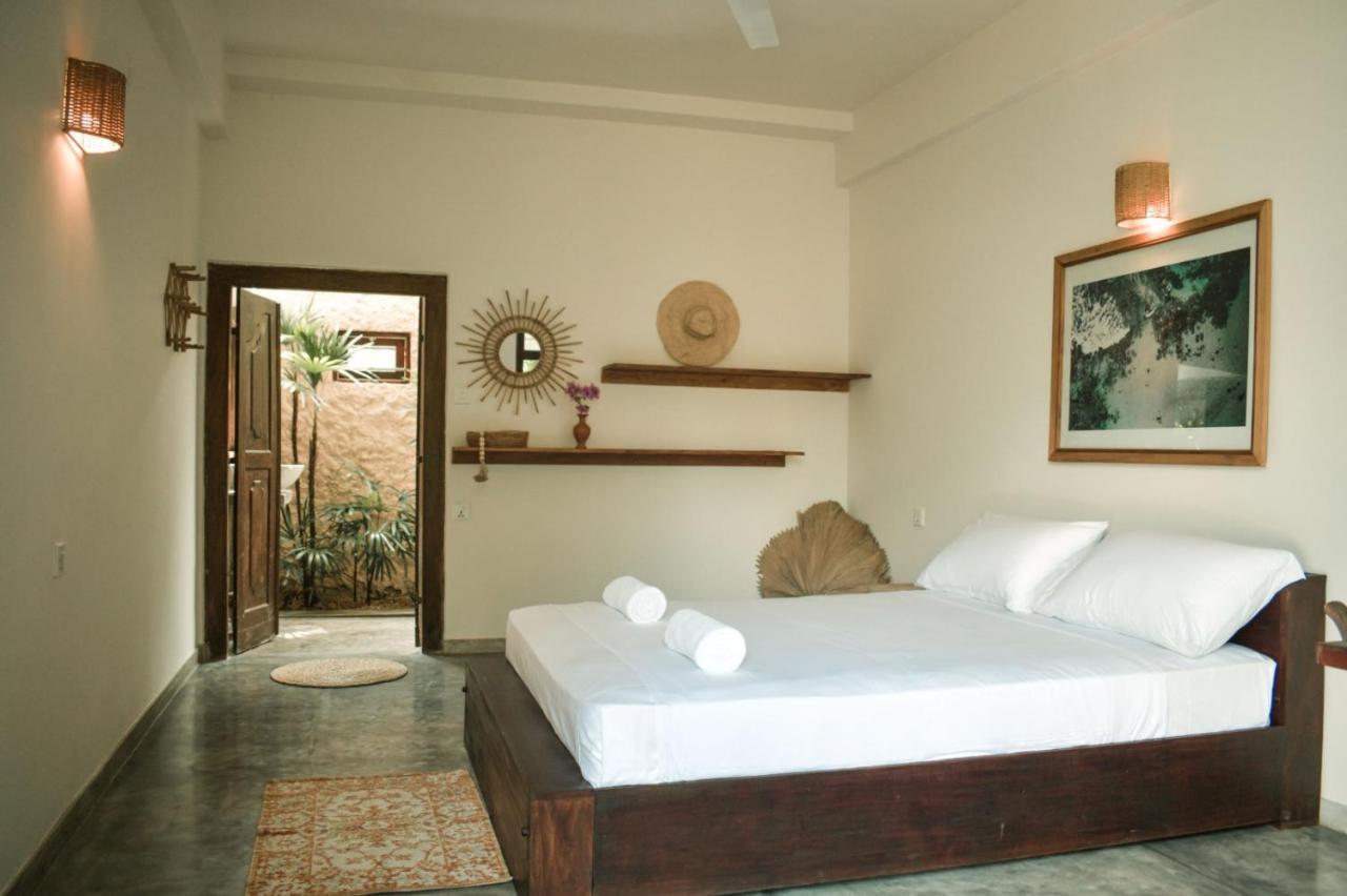 Hotel Casa Gitano Ahangama Exterior foto