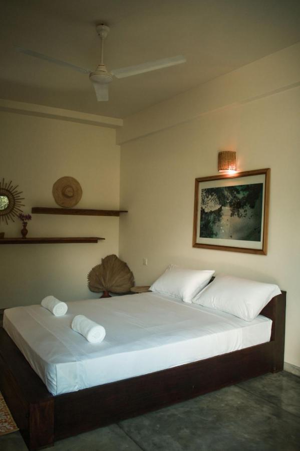 Hotel Casa Gitano Ahangama Exterior foto