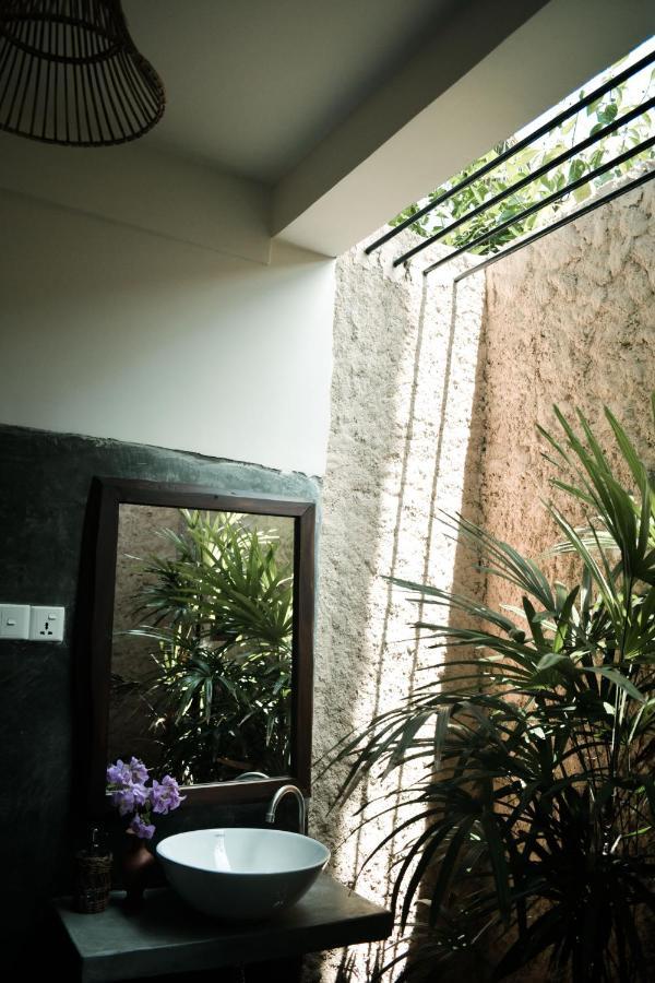Hotel Casa Gitano Ahangama Exterior foto
